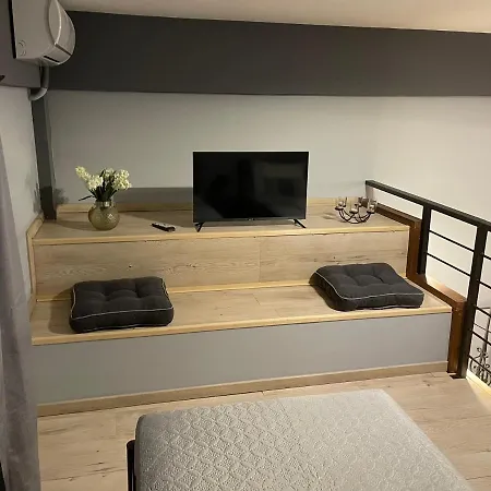 Semesterbostad Felicia's House Agria