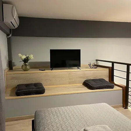 Semesterbostad Felicia's House Agria