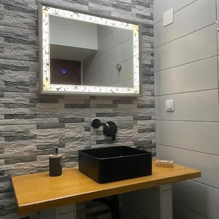 Semesterbostad Felicia's House Agria