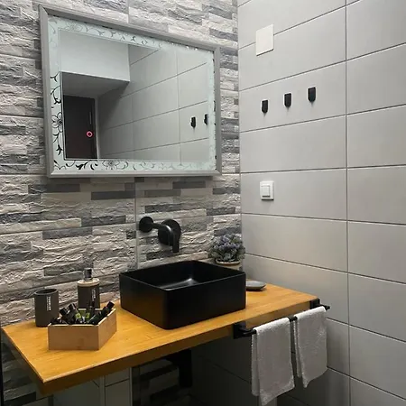 Felicia's House Semesterbostad Agria