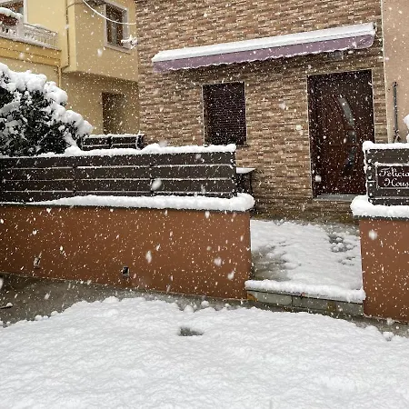 Semesterbostad Felicia's House *